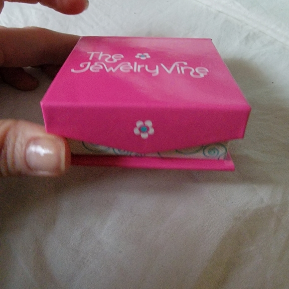 Jewelry Vine Amethyst Crown Stud Earrings in Rhodium Plated Sterling Silver - Picture 2 of 6